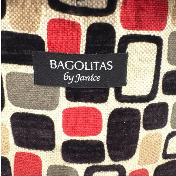Bagolitas by Janice Black and Red Geometric Tote Bag with Furry Trim - Picture 6 of 6